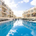 Relax, Sun, Pool & Sea In Apartment *